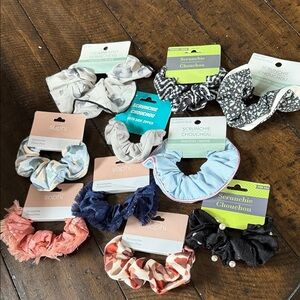 49 Assorted WOMENS/GIRLS Scrunchie Hair Ties - Mixed Colors